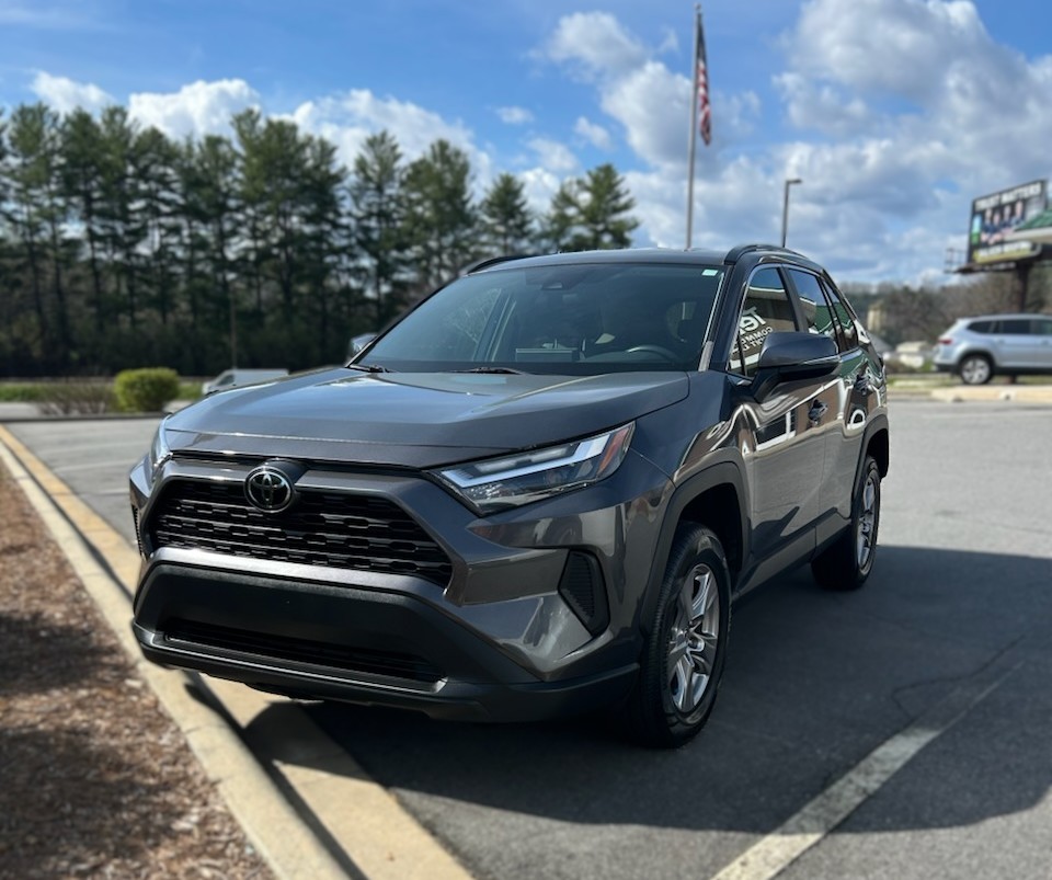 2022 Toyota RAV 4 XLE